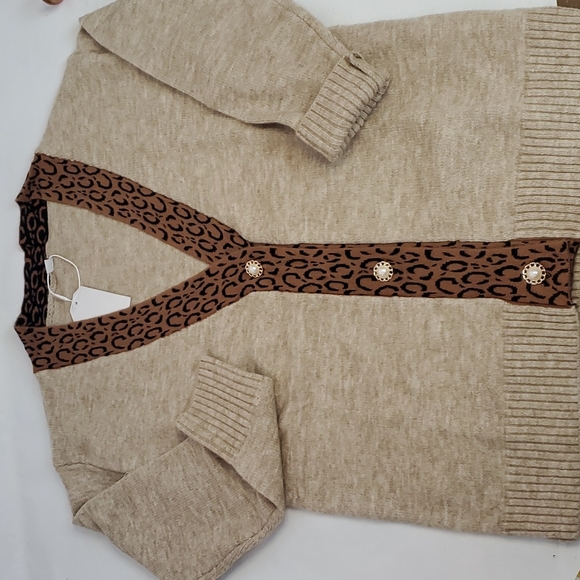 Leopard & Pearl Cardigan Sweater Size M - Picture 4 of 6